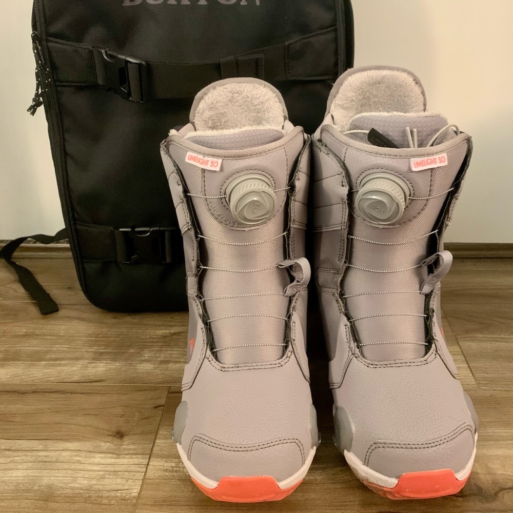 Burton Step on snowboard boots